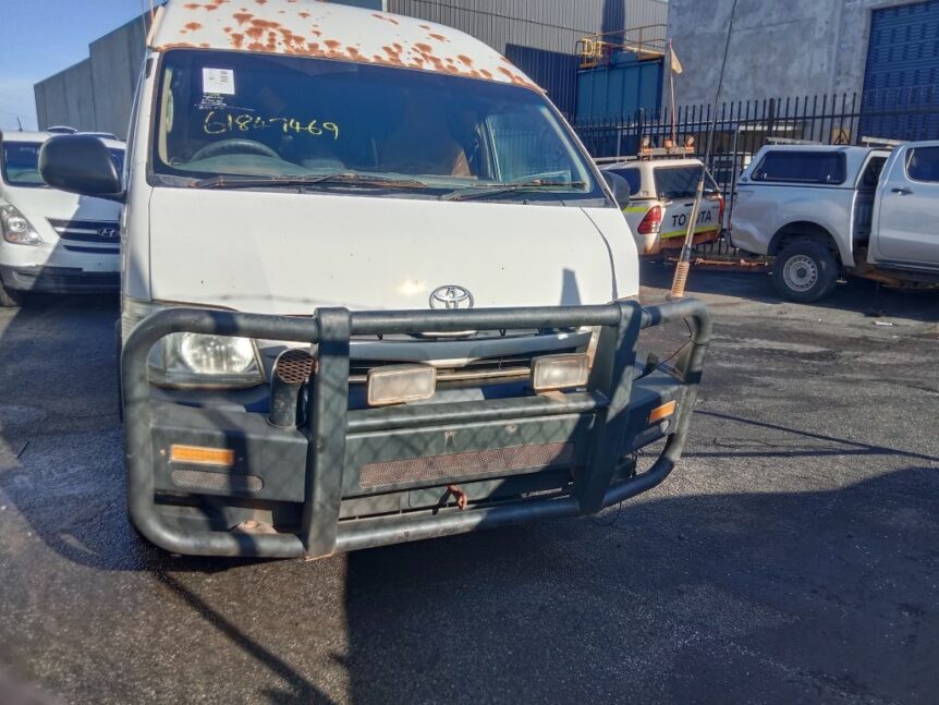Toyota Hiace 2013 White Wrecking