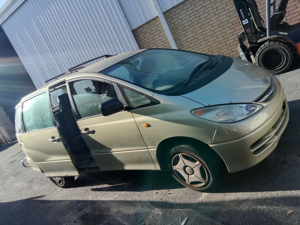 Toyota Tarago 2003 Gold Wrecking