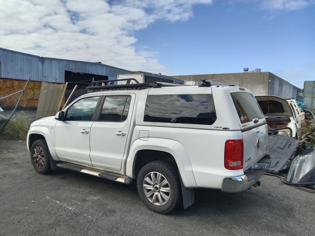 Volkswagen Amarok 2012 White Wrecking