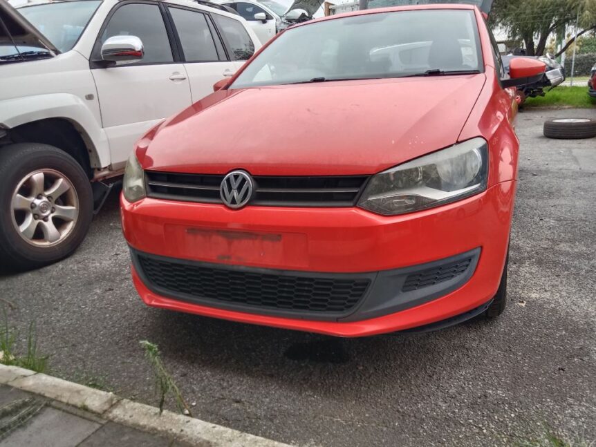 Volkswagen polo 2011 Red Wrecking