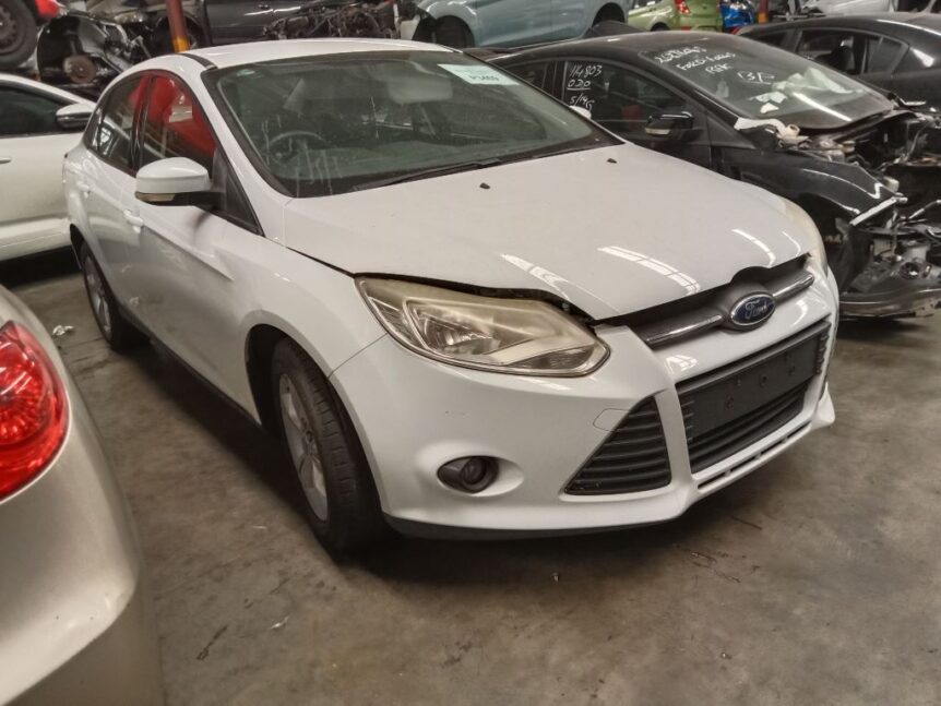 Ford Focus 2012 White Wrecking