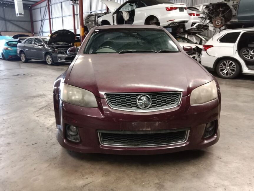 Holden Commodore SV6 2012 maroon Wrecking