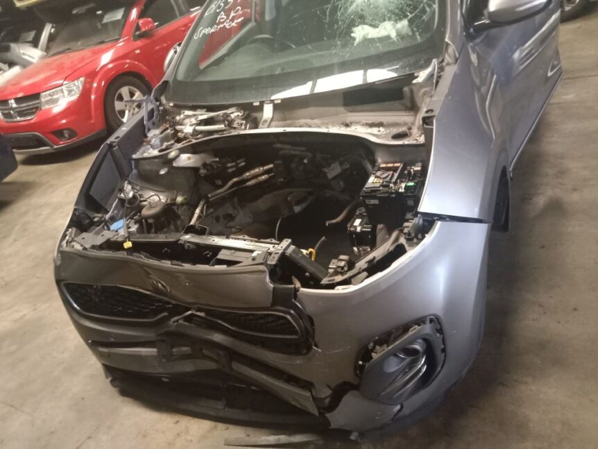 KIA Sportage 2017 Grey Wrecking
