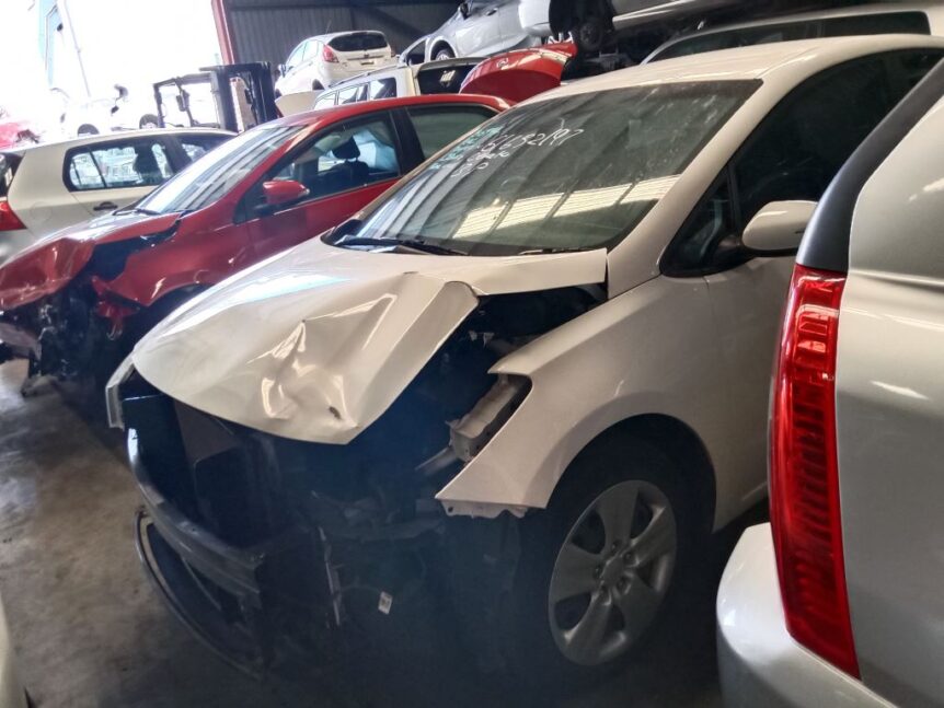 Kia Cerato 2017 White Wrecking