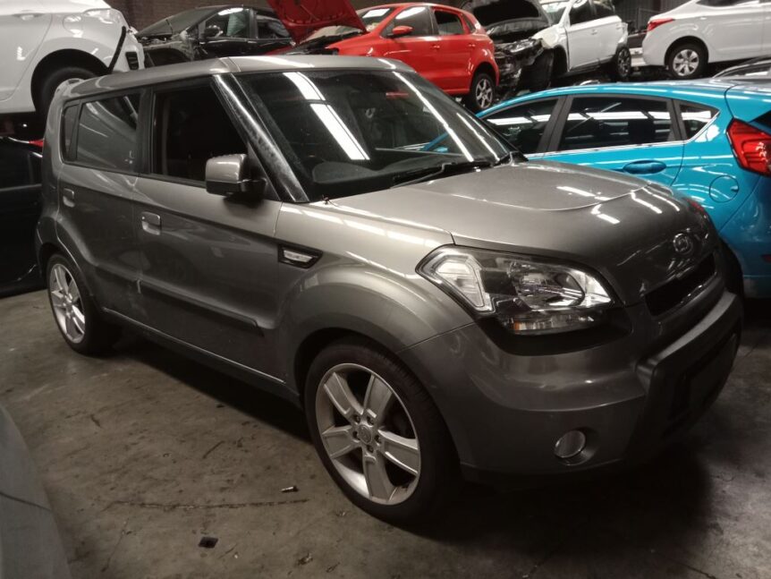 Kia Soul 2010 Grey Wrecking