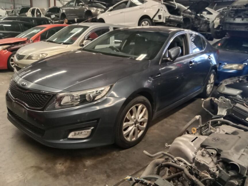 Kia optima 2015 dark blue Wrecking