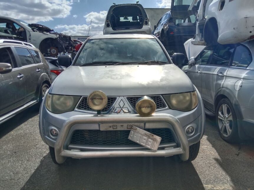 Mitsubishi Triton 2013 Silver Wrecking