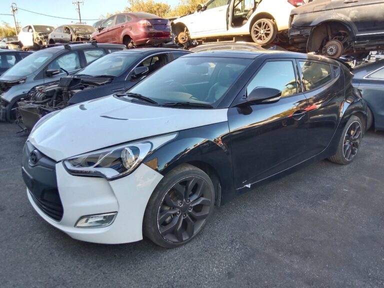 Hyundai Veloster 2013 Black Wrecking