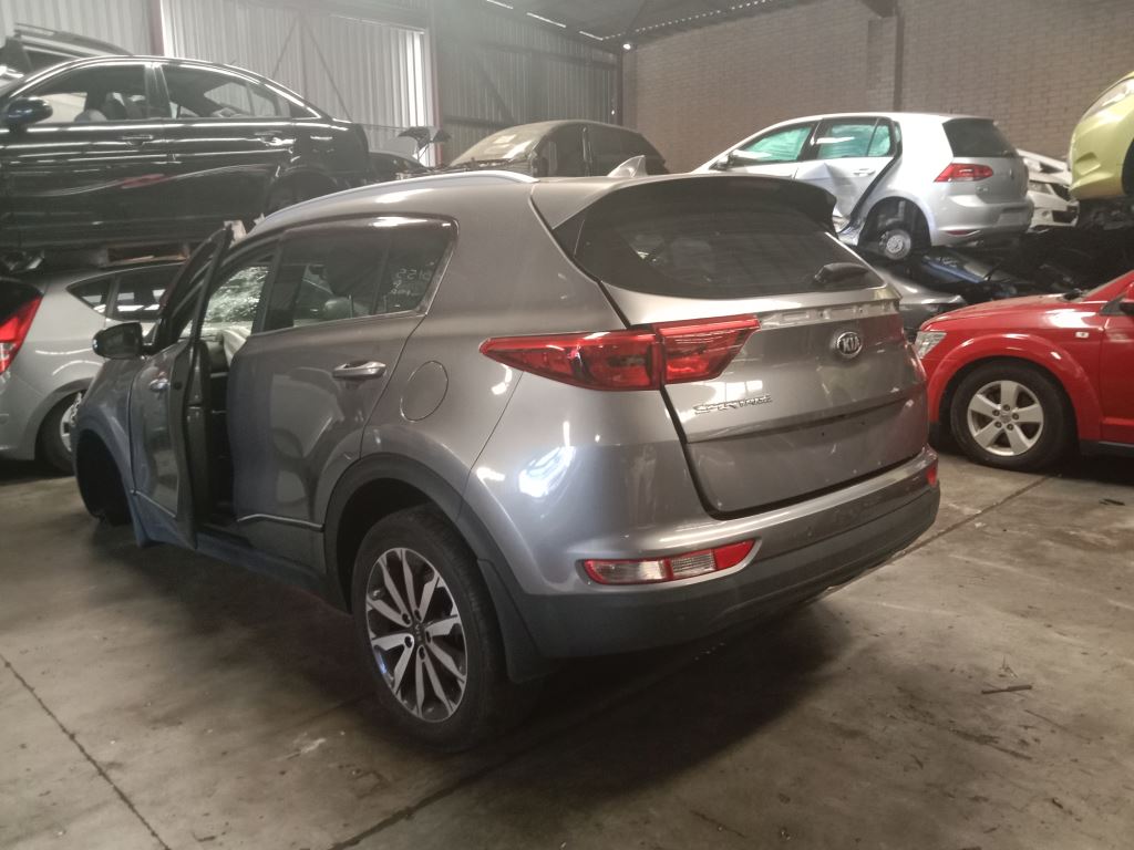 KIA Sportage 2017 Grey Wrecking