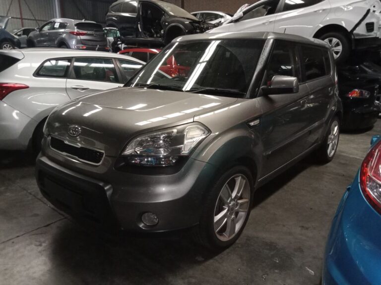 Kia Soul 2010 Grey Wrecking