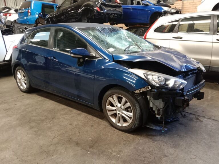 Hyundai I30 2013 Blue Wrecking