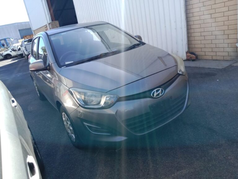 Hyundai I20 2012 Grey Wrecking