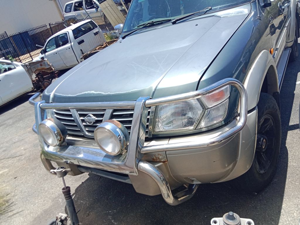 Nissan Patrol 2001 Green Wrecking