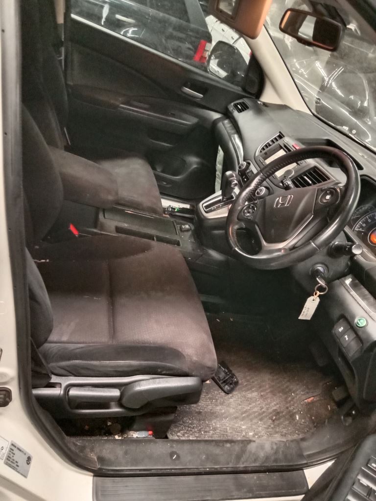 Honda CRV 2013 White Wrecking