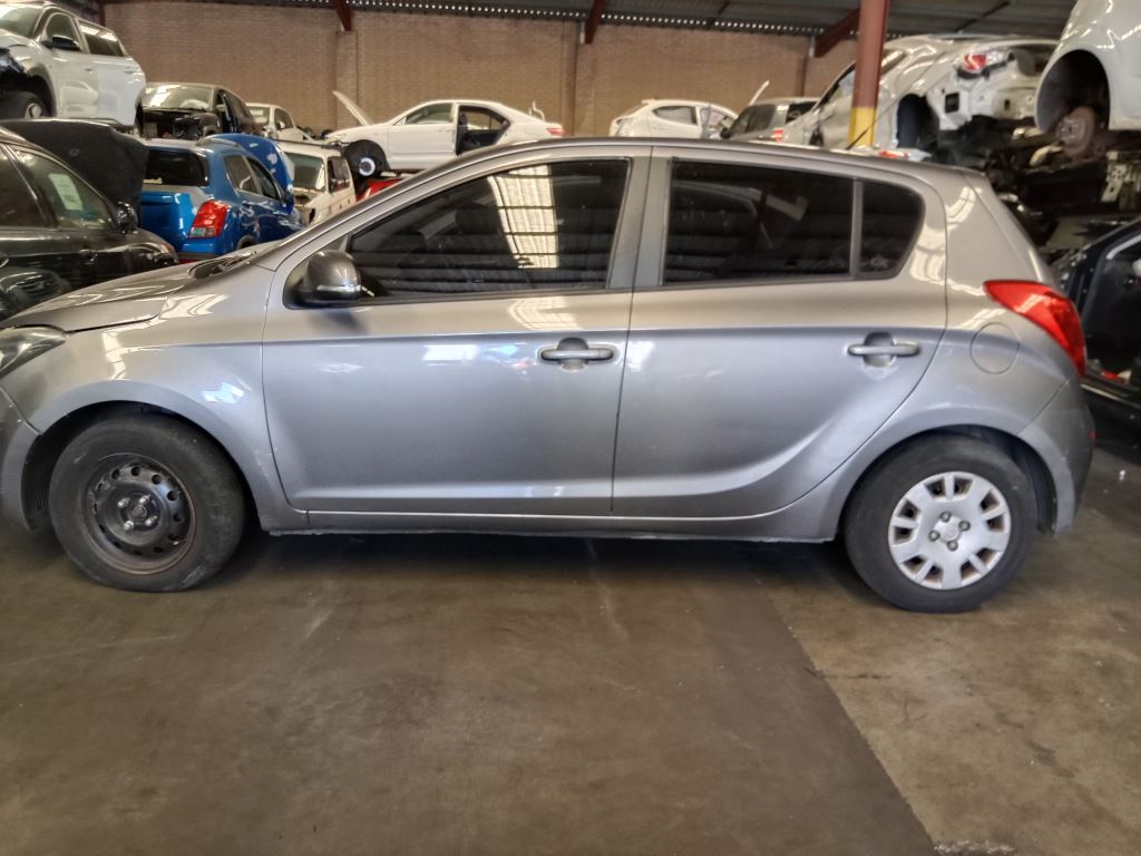 Hyundai i20 2013 Grey Wrecking
