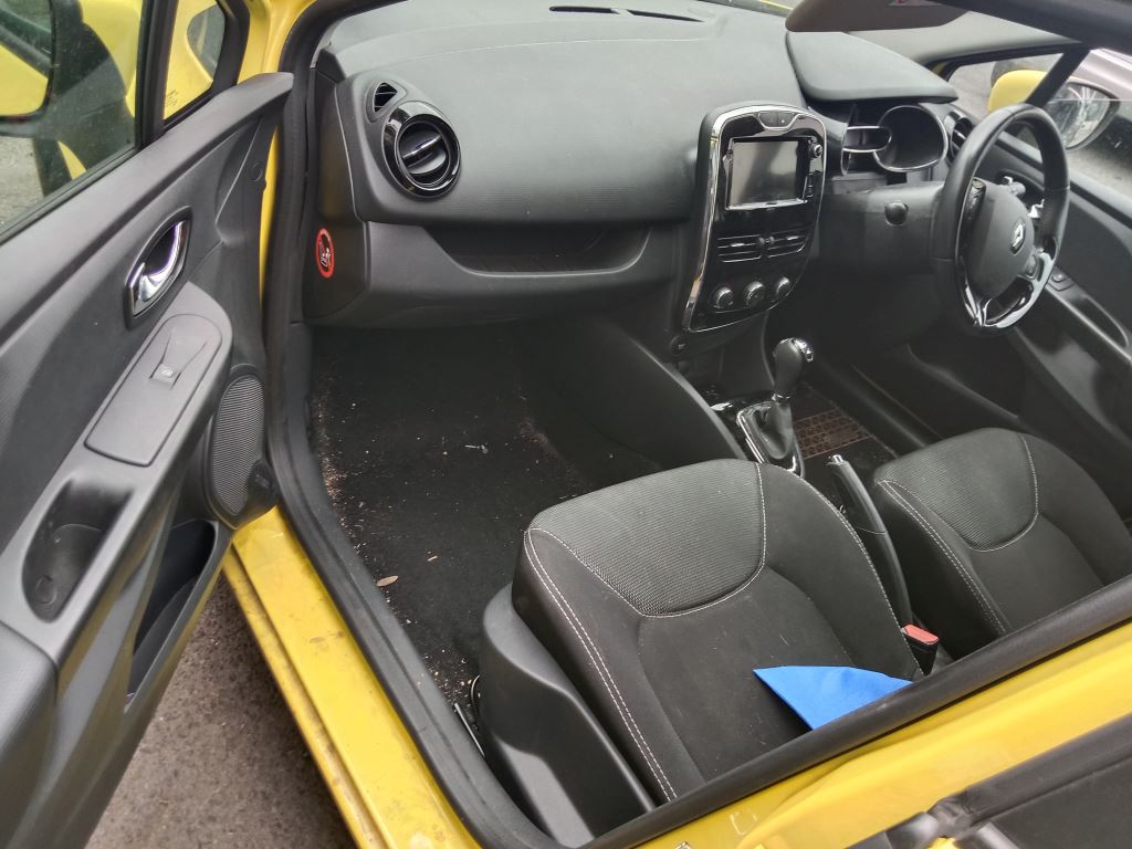 Renault Clio 2014 yellow Wrecking