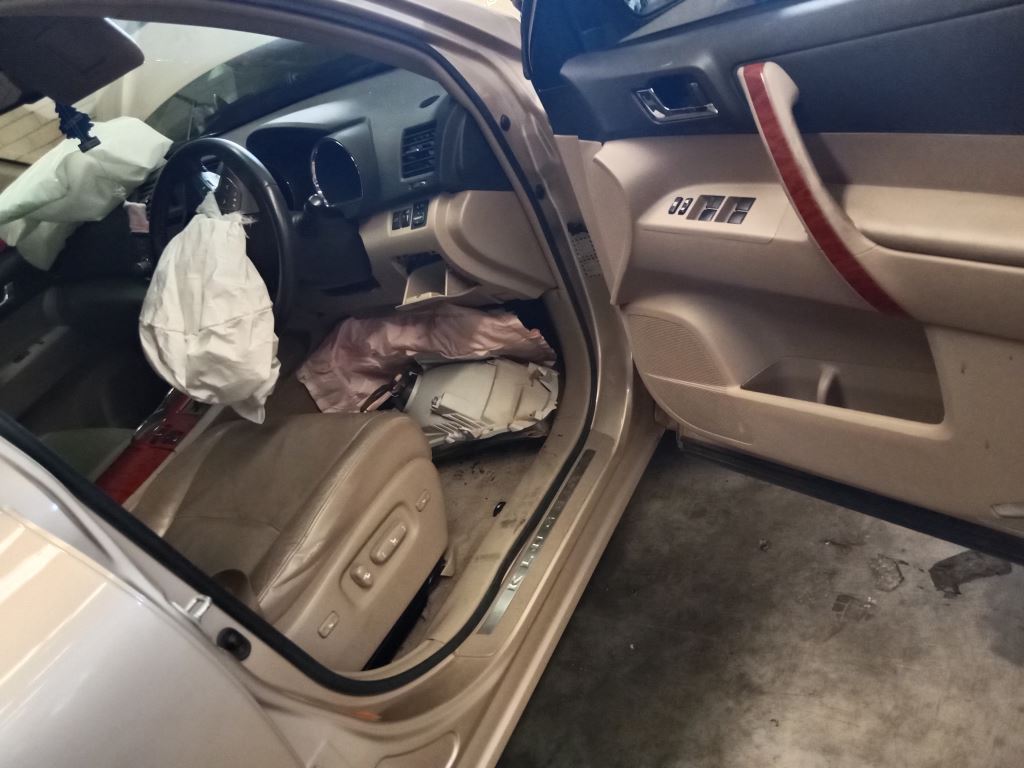 Toyota Kluger 2008 Gold Wrecking