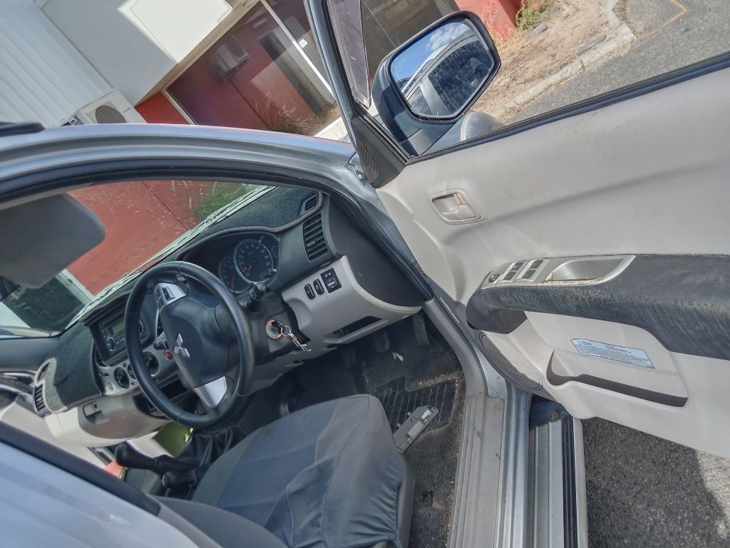 Mitsubishi Triton 2013 Silver Wrecking