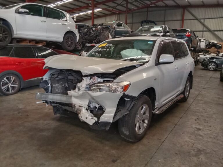 Toyota Kluger 2009 White Wrecking