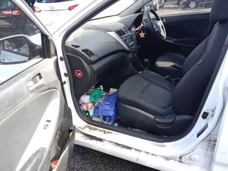  Hyundai accent 2017 White Wrecking