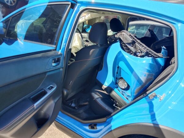 Subaru XV 2016 Blue Wrecking