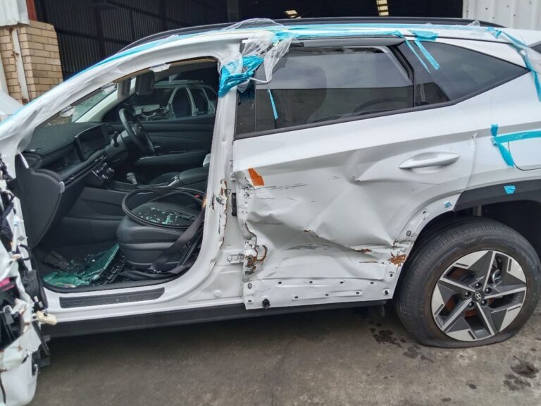 Hyundai Tucson 2024 Grey Wrecking