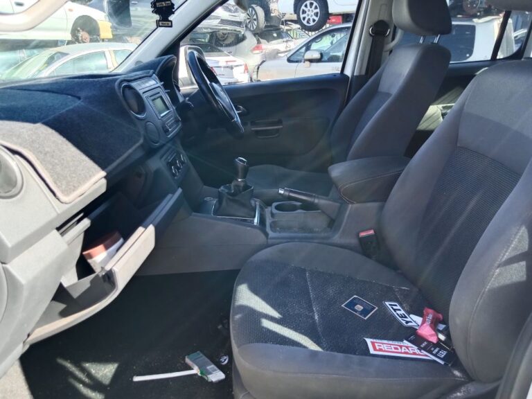 Volkswagen Amarok 2014 White Wrecking