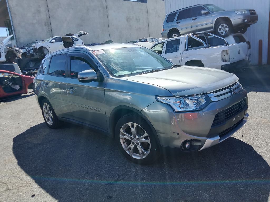 Mitsubishi outlander 2014 Grey Wrecking