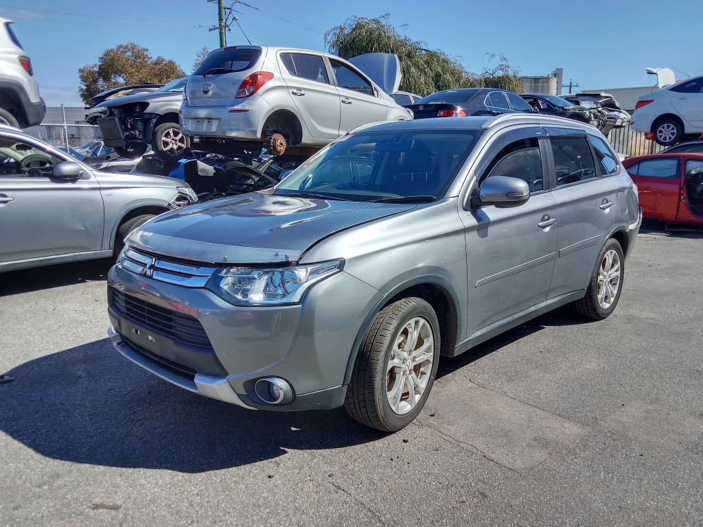 Mitsubishi outlander 2014 Grey Wrecking