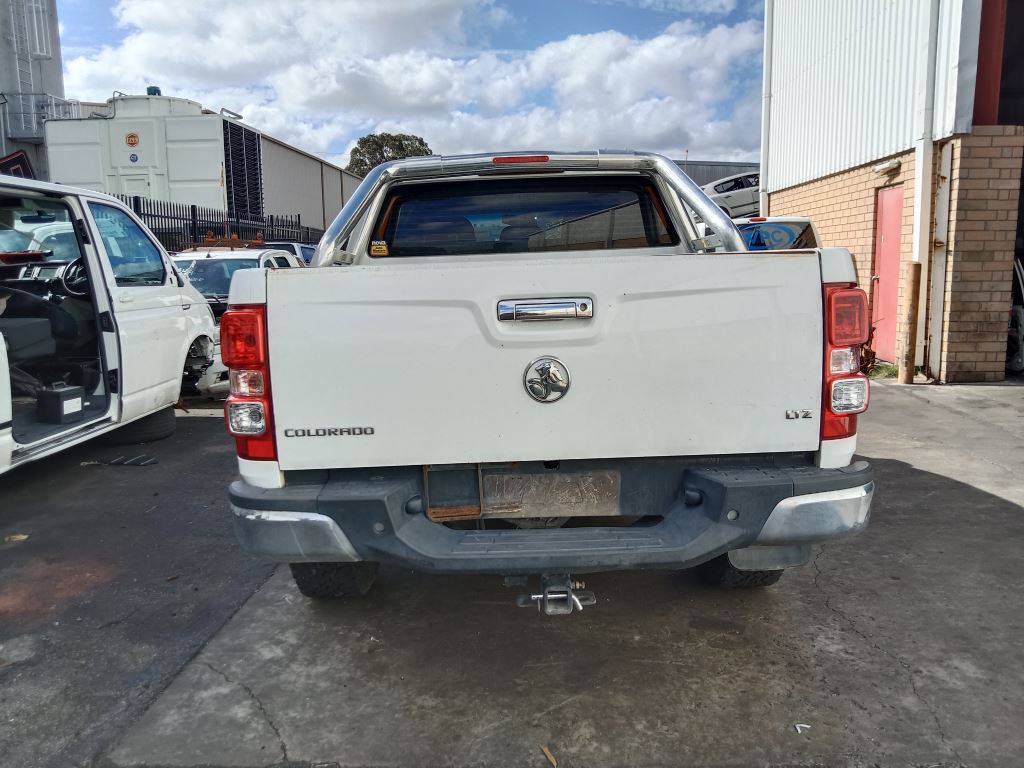 Holden Colorado 2019 White Wrecking