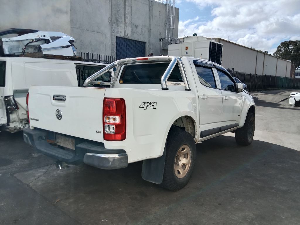 Holden Colorado 2019 White Wrecking