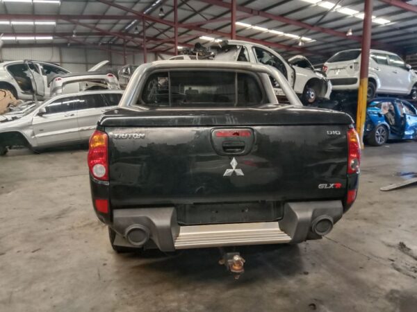 Mitsubishi Triton 2007 Black Wrecking
