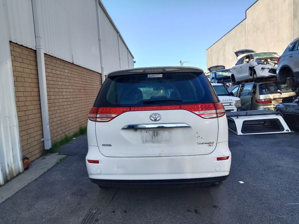 Toyota Tarago 2006 White Wrecking