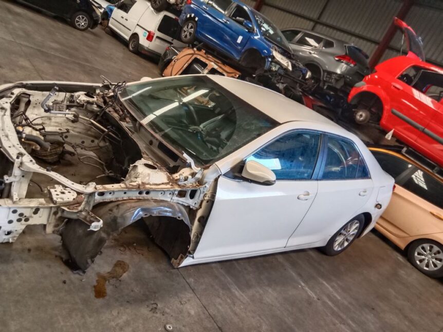 Toyota Camry 2014 White Wrecking