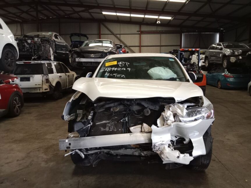 Toyota Kluger 2009 White Wrecking