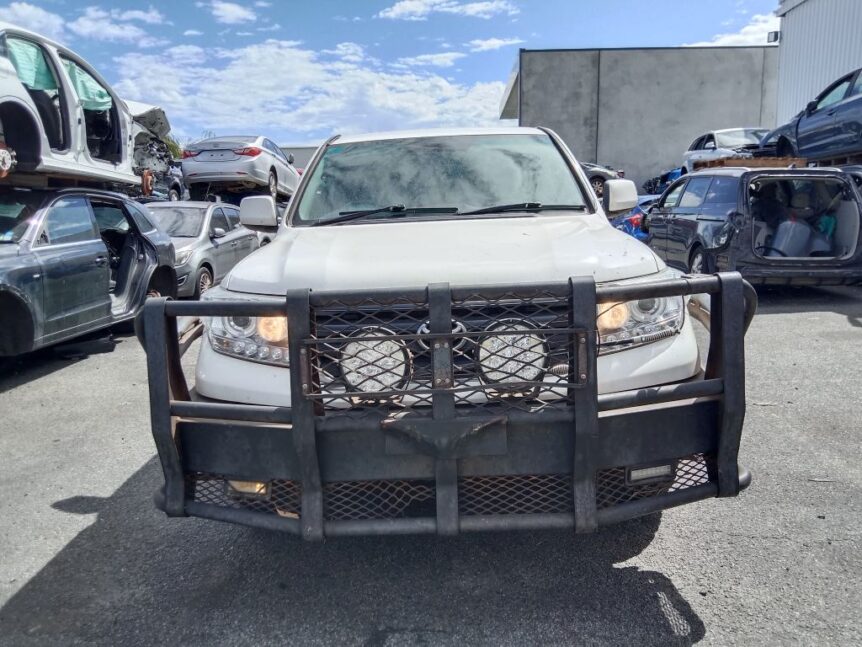 Toyota LandCruiser 200 Ser 2010 White Wrecking