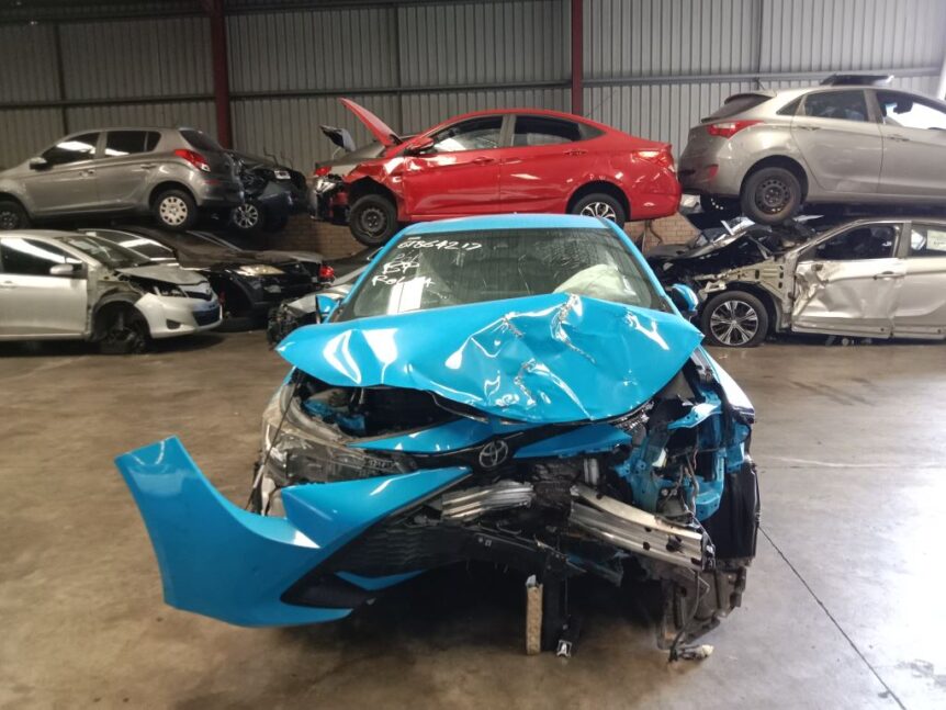 Toyota corolla 2019 Blue Wrecking