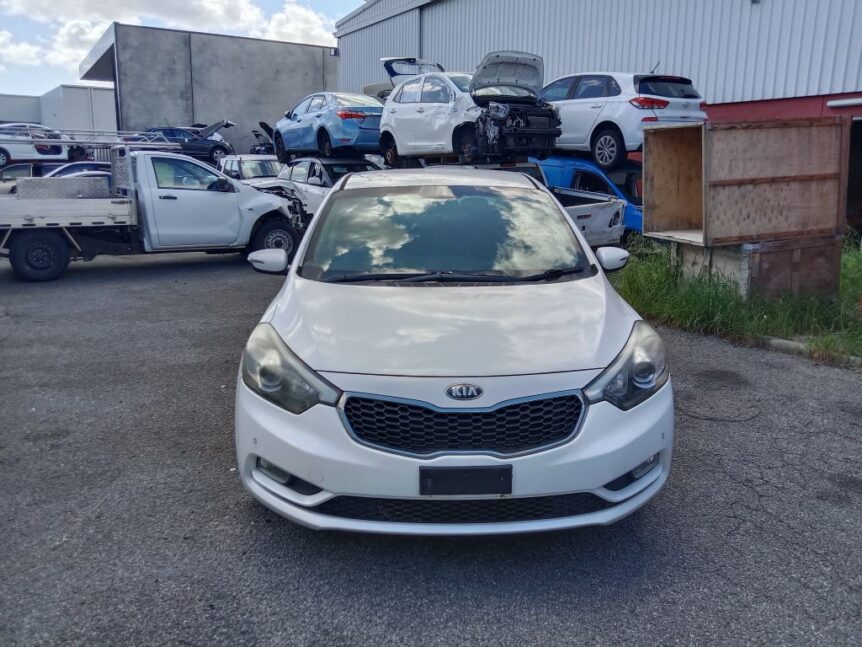 Kia Cerato 2013 White Wrecking