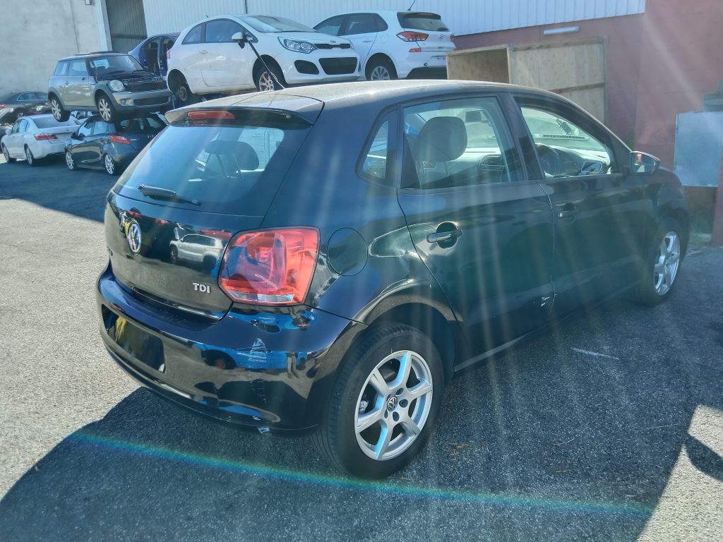 Volkswagen polo 2010 Black Wrecking