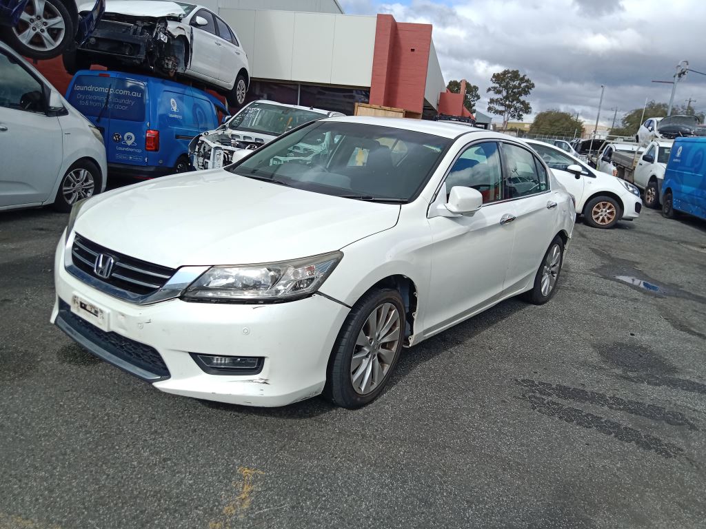 Honda Accord 2015 White Wrecking