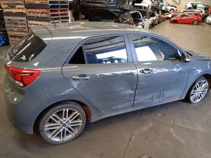 Kia Rio 2022 Grey Wrecking