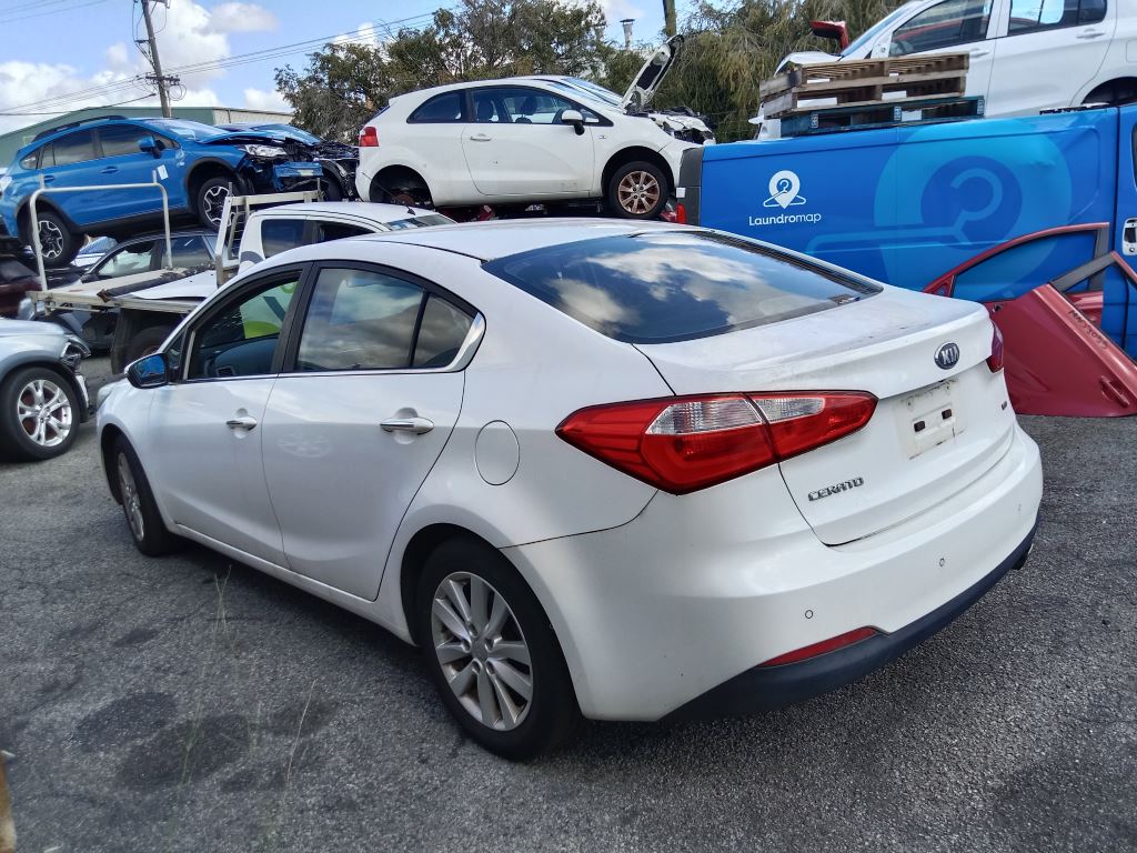 Kia Cerato 2013 White Wrecking