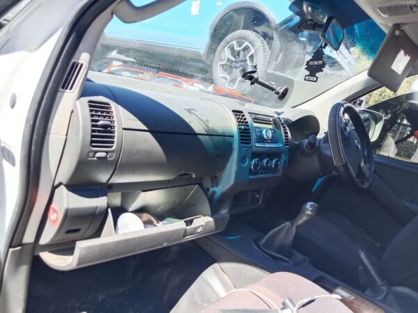  Nissan Navara 2014 White Wrecking