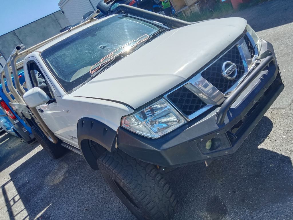  Nissan Navara 2014 White Wrecking