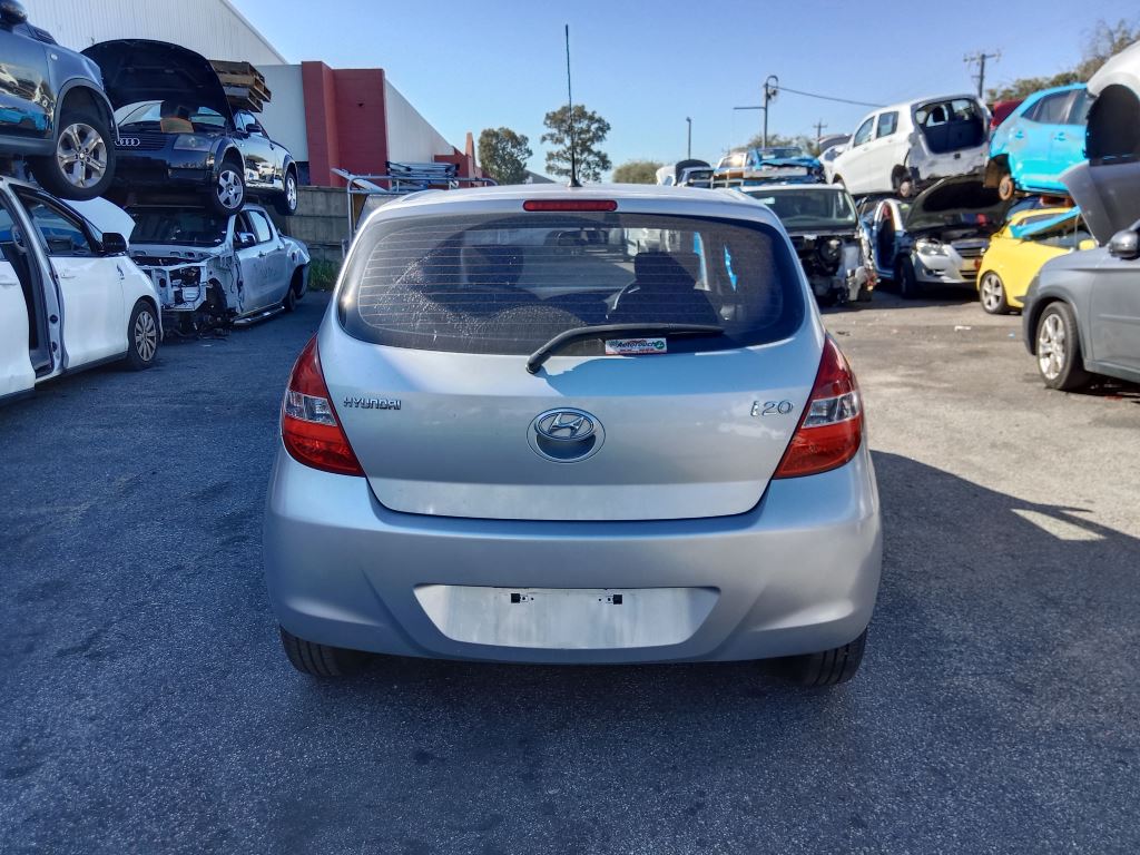 Hyundai i20 2011 Silver Wrecking