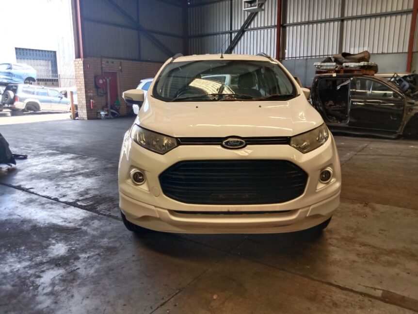 Ford Ecosport 2016 White Wrecking