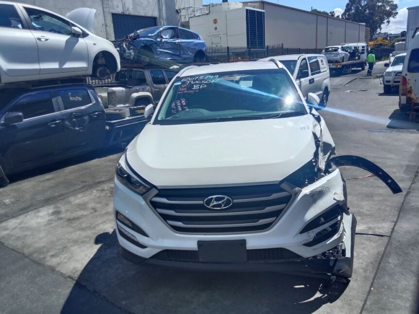 Hyundai Tucson 2018 White Wrecking