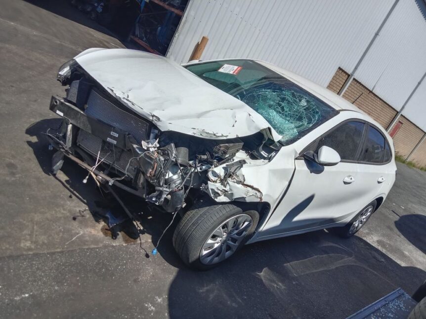 Kia Cerato 2021 White Wrecking