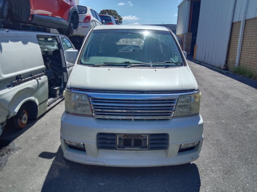 Nissan Elgrand 2000 White Wrecking