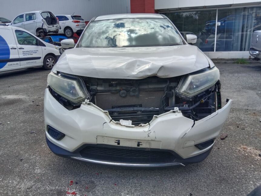 Nissan X trail 2014 White Wrecking